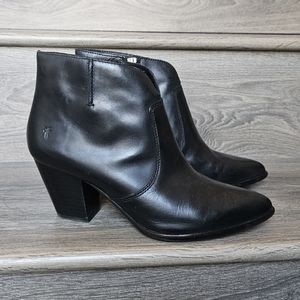 FRYE Pointed Toe Short Boots